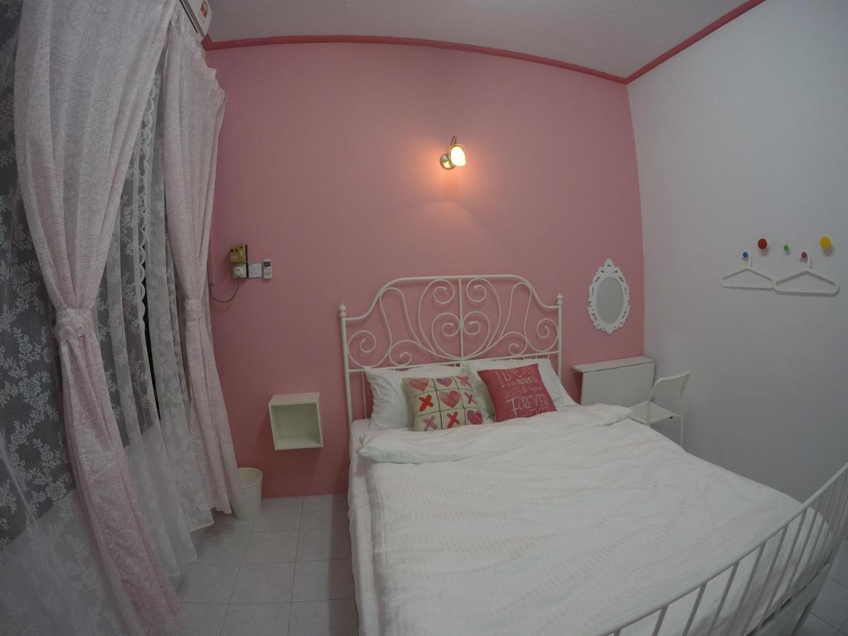 Little Blue House Kemaman Guesthouse Chukai ภายนอก รูปภาพ